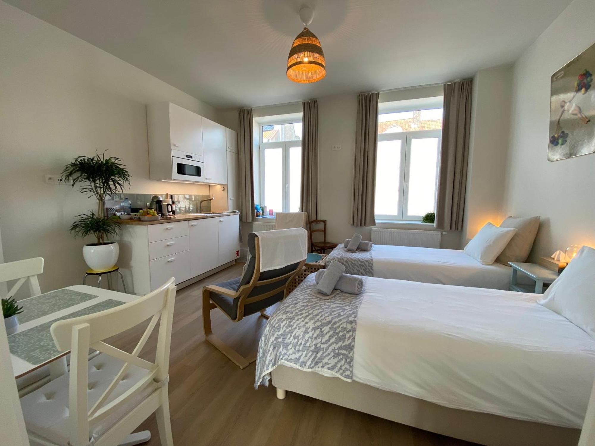 Logies-M Comfort Studios Inc Bikes B&B Oostende Eksteriør bilde