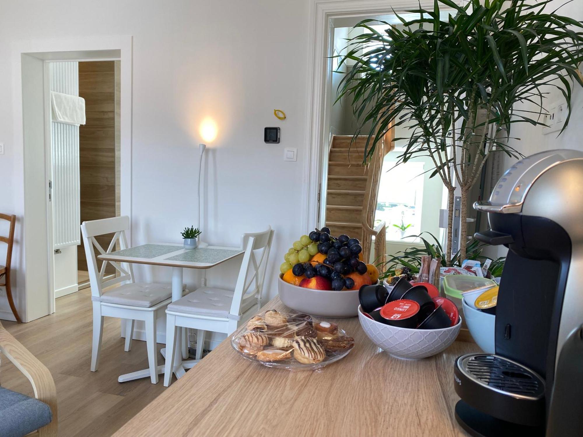 Logies-M Comfort Studios Inc Bikes B&B Oostende Eksteriør bilde